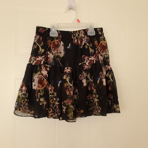 Garage Floral Skirt Black XS - Picture 2 of 5